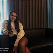 Profesora de biología imparte clases a todas las edades